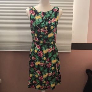 Forever 21 floral dress size M